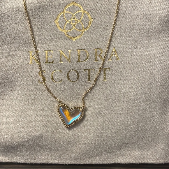 Kendra Scott Ari Heart Necklace: Dichroic glass - Picture 3 of 5